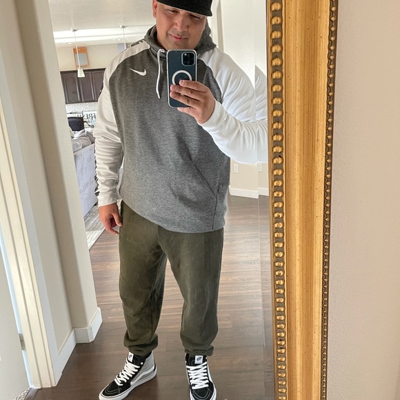 Meet your Posher, Danny - Picture 1 of 1